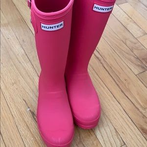 Pink hunter boots